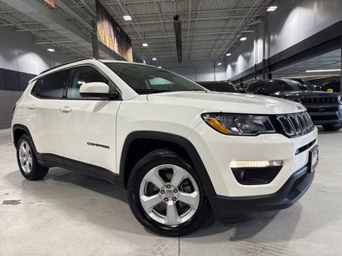 Used 2020 Jeep Compass Latitude FWD image 1