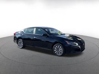 Used 2025 Nissan Altima 2.5 SV video 2