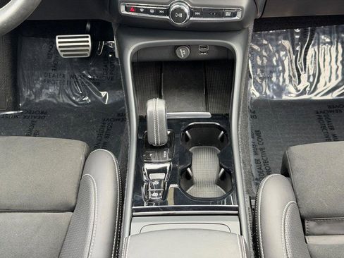 Used 2021 Volvo XC40 T5 R-Design w/ Advanced Package AWD/4WD image 15