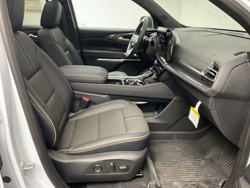 New 2026 Chevrolet Traverse High Country w/ LPO, Floor Liner Package AWD/4WD image 26