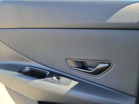 New 2026 Hyundai Elantra SEL Sport FWD image 23