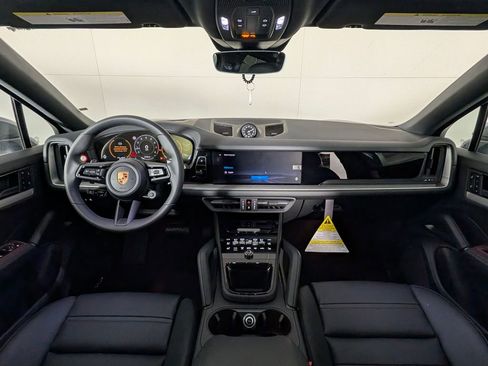 New 2026 Porsche Cayenne Coupe image 20