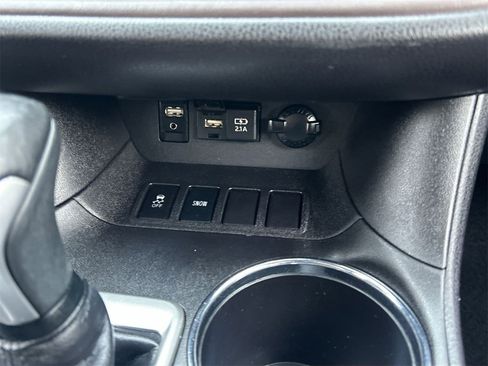Used 2019 Toyota Highlander FWD V6 image 25