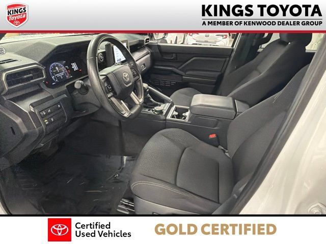 Used 2025 Toyota 4Runner SR5 AWD/4WD image 16