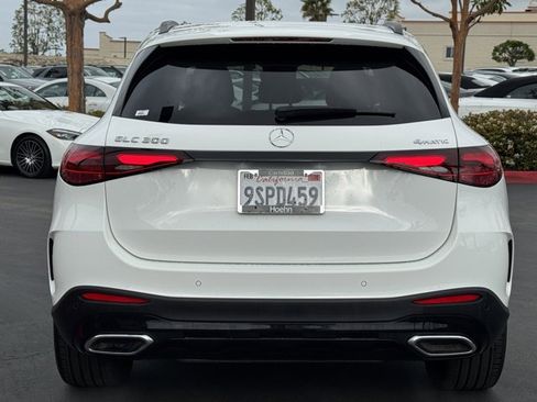 Used 2025 Mercedes-Benz GLC 300 4MATIC image 12