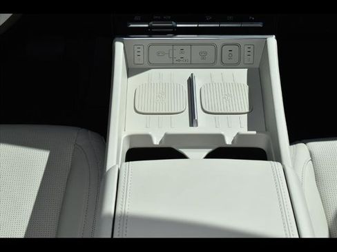 Certified 2025 Hyundai Santa Fe Calligraphy image 16