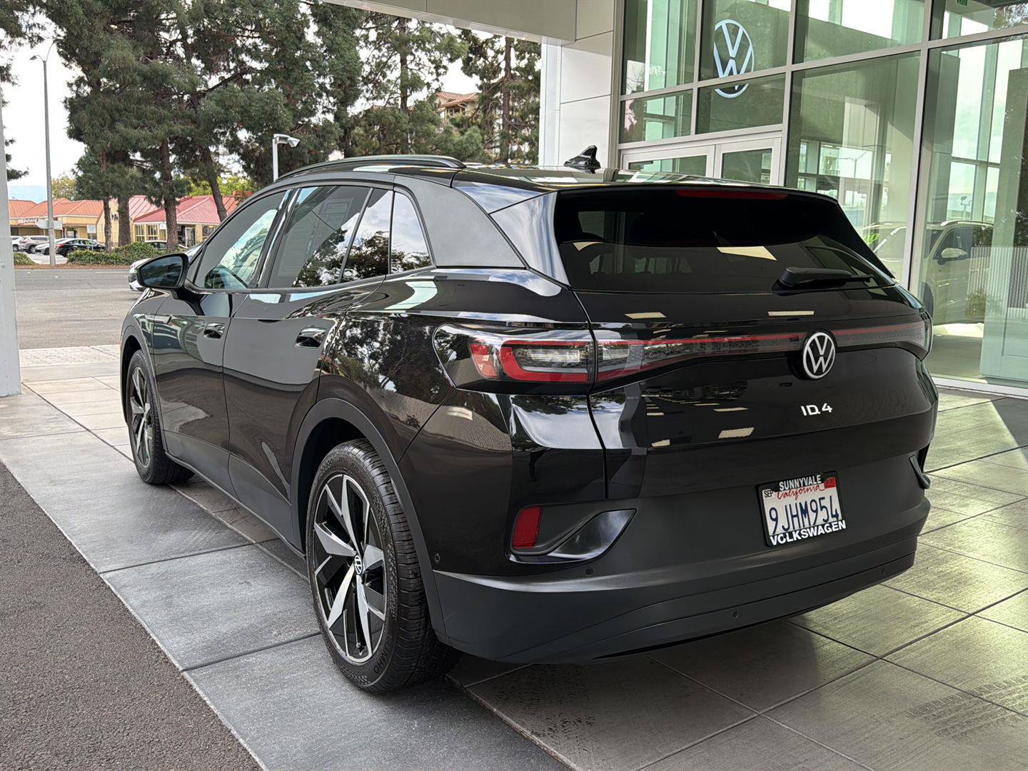 Certified 2023 Volkswagen ID.4 Pro S RWD image 3
