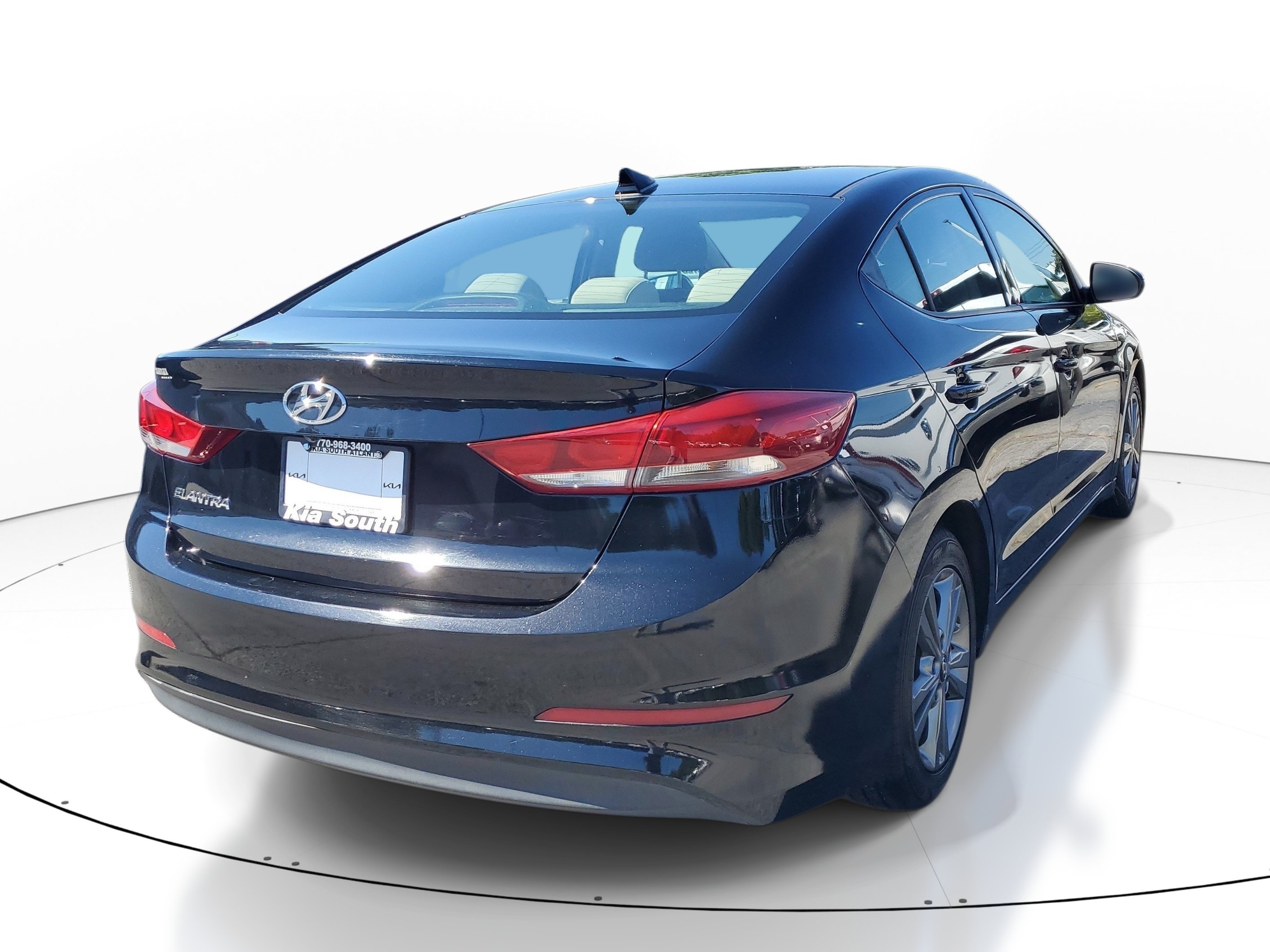 Used 2017 Hyundai Elantra SE FWD image 6