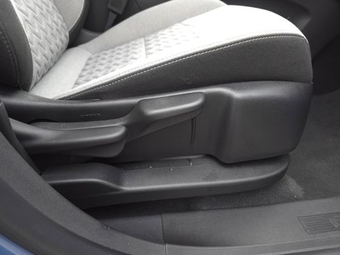 Used 2024 Chevrolet Equinox LS w/ LS Convenience Package image 35