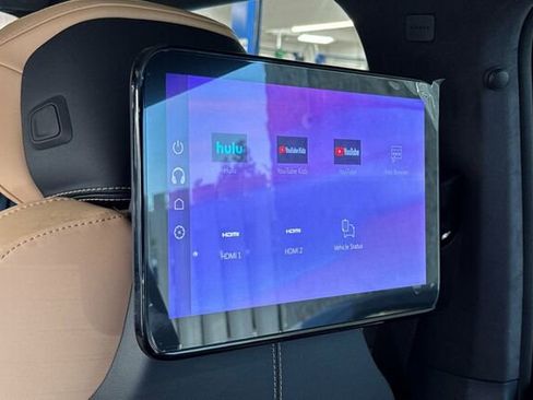 New 2025 Cadillac Escalade IQ Sport 2 w/ LPO, ONYX Package image 15