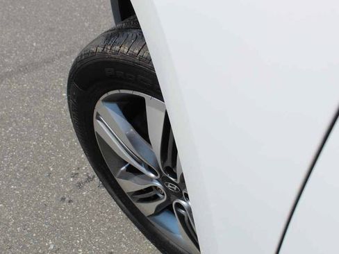 Used 2015 Hyundai Tucson Limited w/ Option Group 03 FWD image 31
