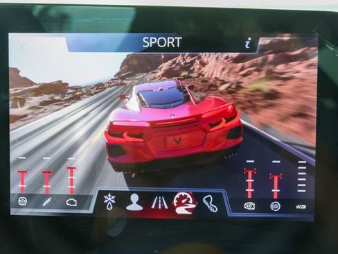 Used 2024 Chevrolet Corvette Stingray Premium Cpe w/ Z51 Performance Package RWD image 30