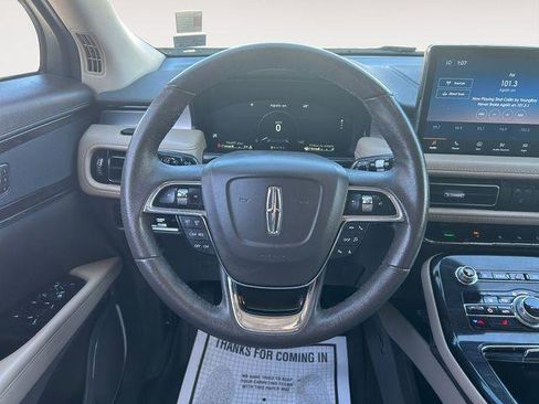Used 2023 Lincoln Nautilus AWD w/ Premium Package image 12
