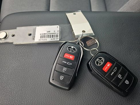 Used 2026 Toyota Camry LE FWD image 21