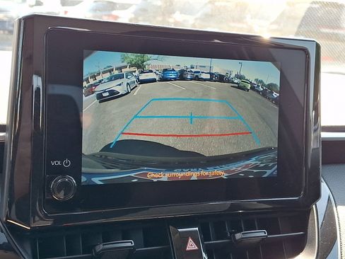 Used 2023 Toyota Corolla LE FWD image 17