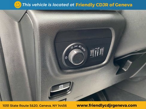 Used 2023 Jeep Grand Cherokee L Laredo image 23