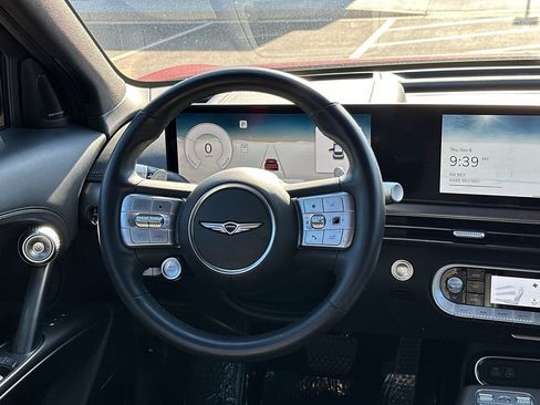 Used 2023 Genesis GV60 Advanced image 23