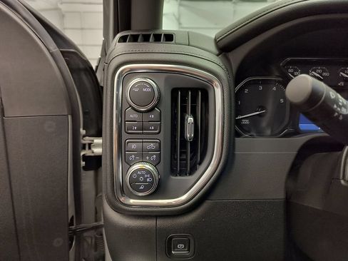 Used 2023 GMC Sierra 2500 SLT w/ SLT Premium Package AWD/4WD image 15