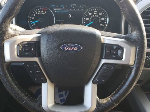 Used 2015 Ford F150 Lariat image 15
