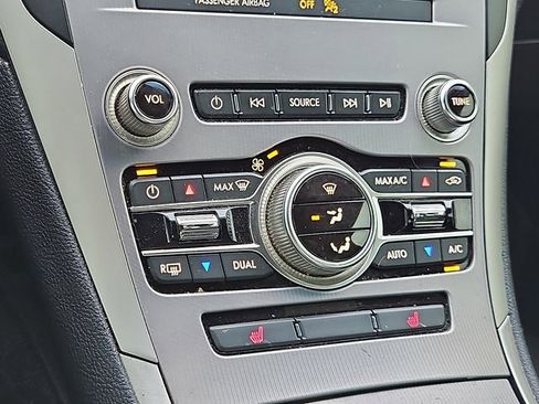 Used 2019 Lincoln MKZ Reserve FWD image 17