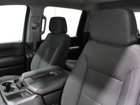 Used 2024 Chevrolet Silverado 2500 Custom RWD image 4