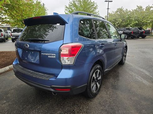 Used 2017 Subaru Forester 2.5i Limited AWD/4WD image 7