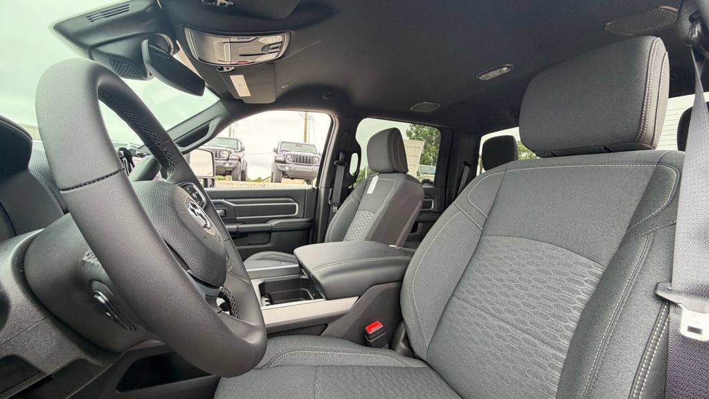 New 2026 RAM 3500 Big Horn AWD/4WD image 41