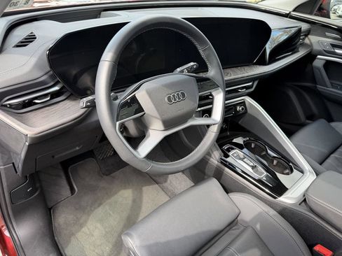 Used 2025 Audi Q5 Premium w/ Premium Plus AWD/4WD image 17