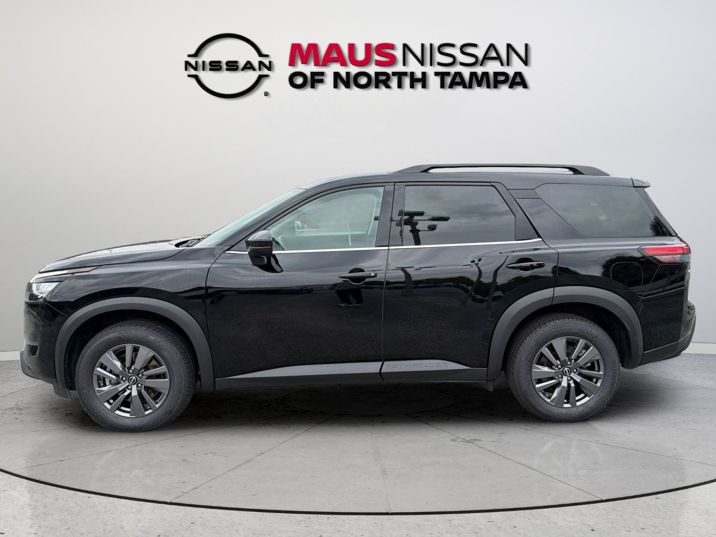 Certified 2024 Nissan Pathfinder SV FWD image 5