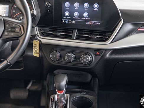 Used 2024 Chevrolet Trax RS w/ Sunroof Package FWD image 35