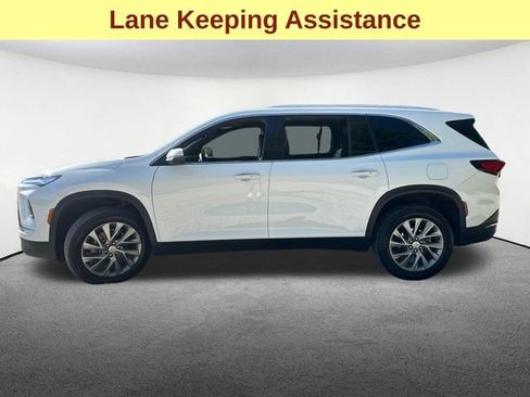 Used 2025 Buick Enclave Preferred AWD/4WD image 6