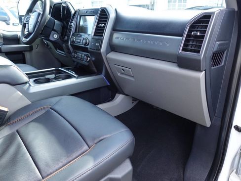 Used 2022 Ford F250 XLT image 34