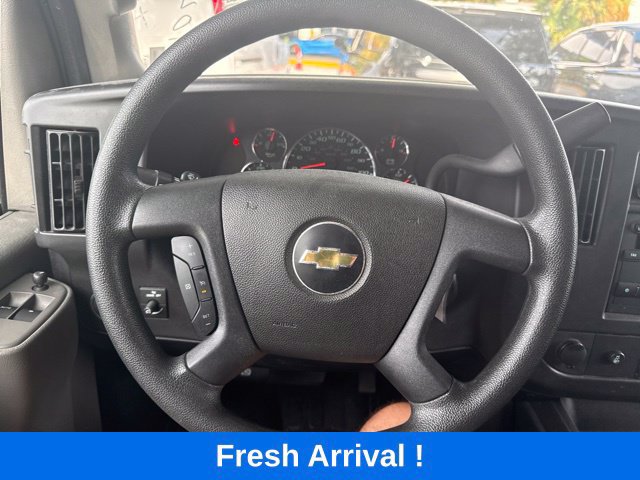 Used 2025 Chevrolet Express 2500 w/ Driver Convenience Package RWD image 5
