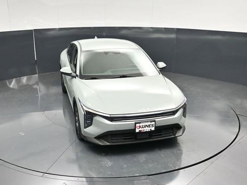 Used 2025 Kia K4 FWD image 43