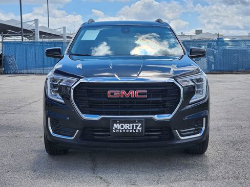 Certified 2022 GMC Terrain SLE w/ Driver Convenience Package FWD image 2