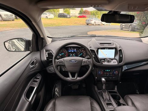 Used 2017 Ford Escape Titanium AWD/4WD image 27