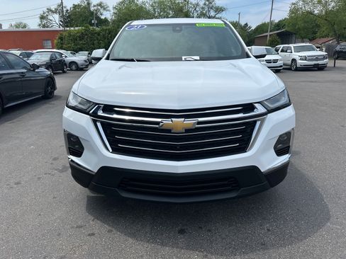 Used 2023 Chevrolet Traverse LT w/ Rear Camera Mirror Package AWD/4WD image 8