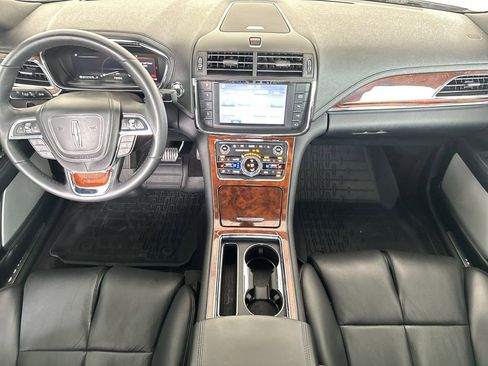 Used 2020 Lincoln Continental Reserve w/ Luxury Package image 16