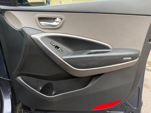 Used 2016 Hyundai Santa Fe Sport image 16