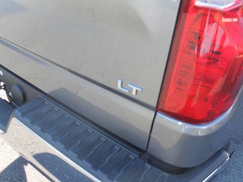 Used 2022 Chevrolet Silverado 1500 LT image 8