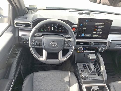 Used 2025 Toyota 4Runner TRD Off-Road Premium image 14