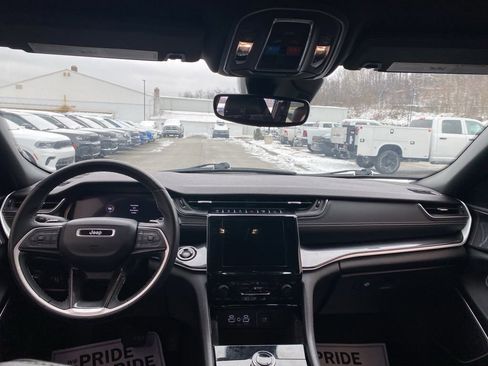 Certified 2021 Jeep Grand Cherokee L Laredo image 22