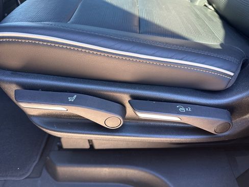 Used 2022 Cadillac Escalade Sport w/ Touring Package image 31