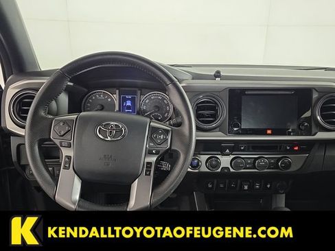 Used 2019 Toyota Tacoma Limited AWD/4WD image 13