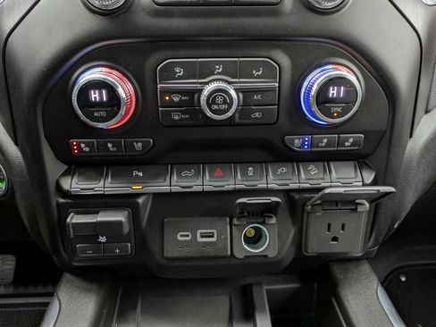 Certified 2023 GMC Sierra 2500 AT4 w/ AT4 Preferred Package image 22