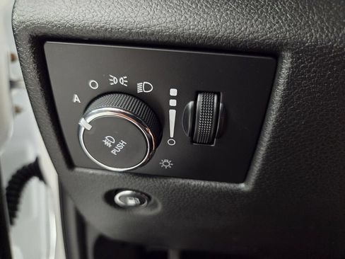 Used 2019 Jeep Grand Cherokee Altitude RWD image 20