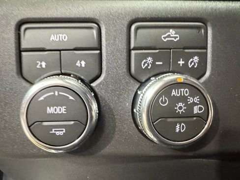 New 2026 GMC Sierra 1500 Elevation image 17
