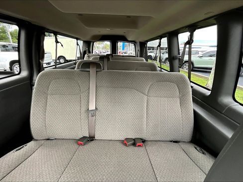 Used 2024 Chevrolet Express 3500 LS image 10