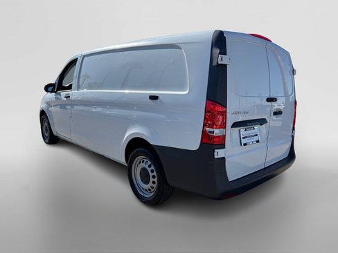 Used 2020 Mercedes-Benz Metris image 3