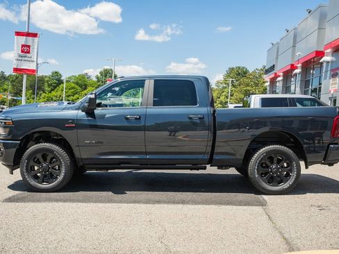 New 2026 RAM 2500 Laramie AWD/4WD image 4